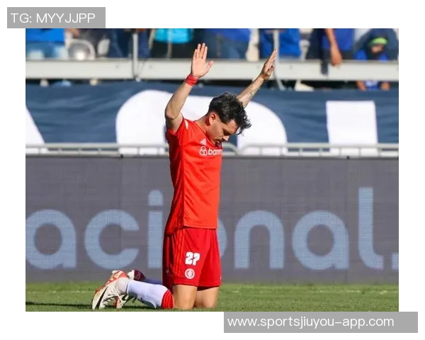 弗拉门戈年轻中卫克雷顿正式加盟沃尔夫斯堡合同至2030年