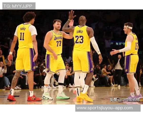 湖人队开季13连胜创历史第二佳绩仅次于2016年勇士队 湖人队开季13连胜创历史第二佳绩仅次于2016年勇士队