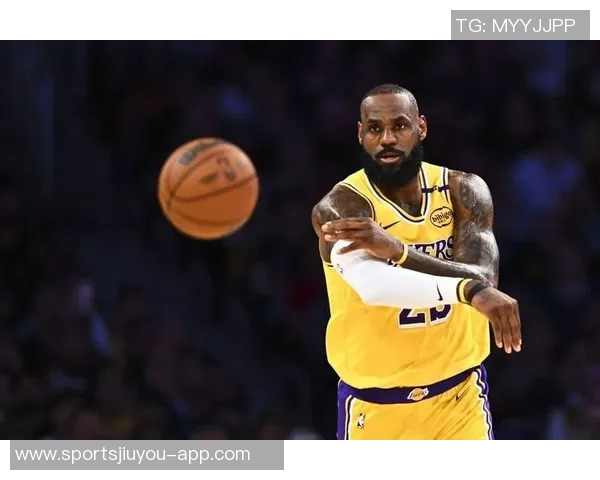 老詹与年轻球星们携手入选全明星展现KlutchSports强大实力